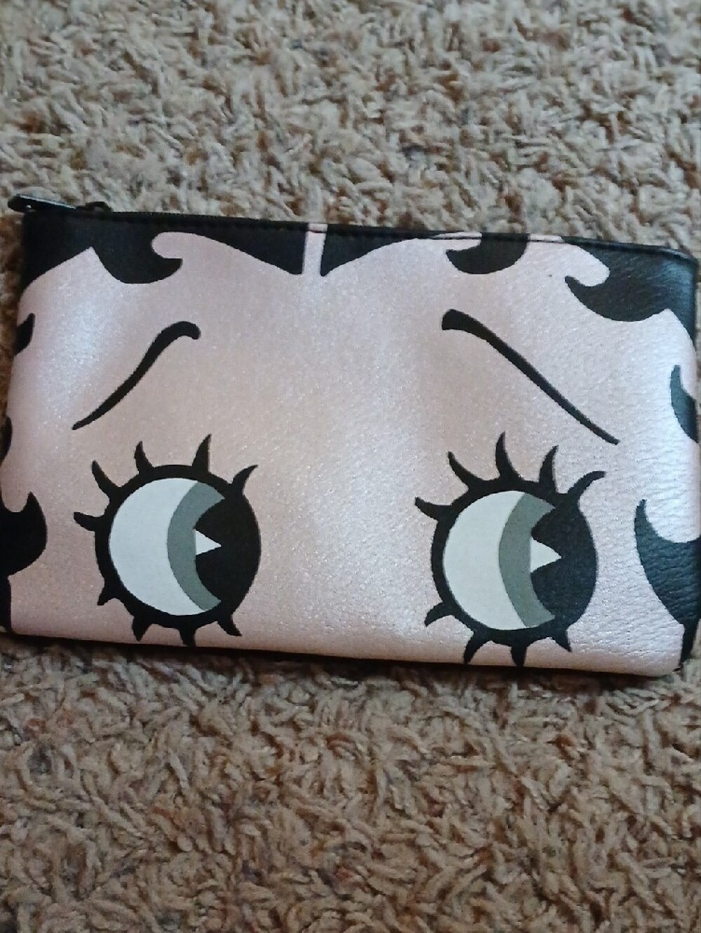 Betty Boop Pink and Black Makeup Bag - Picture 6 of 6